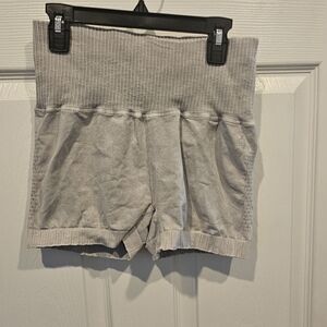 Women's Free People Movement Size M light gray shorts